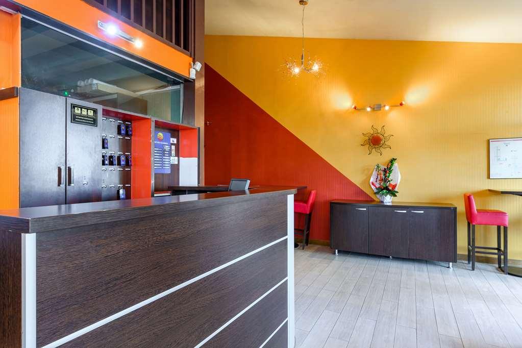 Comfort Hotel Orléans Sud Co'met Interno foto